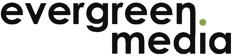 Evergreen Media Logo – moderner Schriftzug in Schwarz mit grünem Punkt